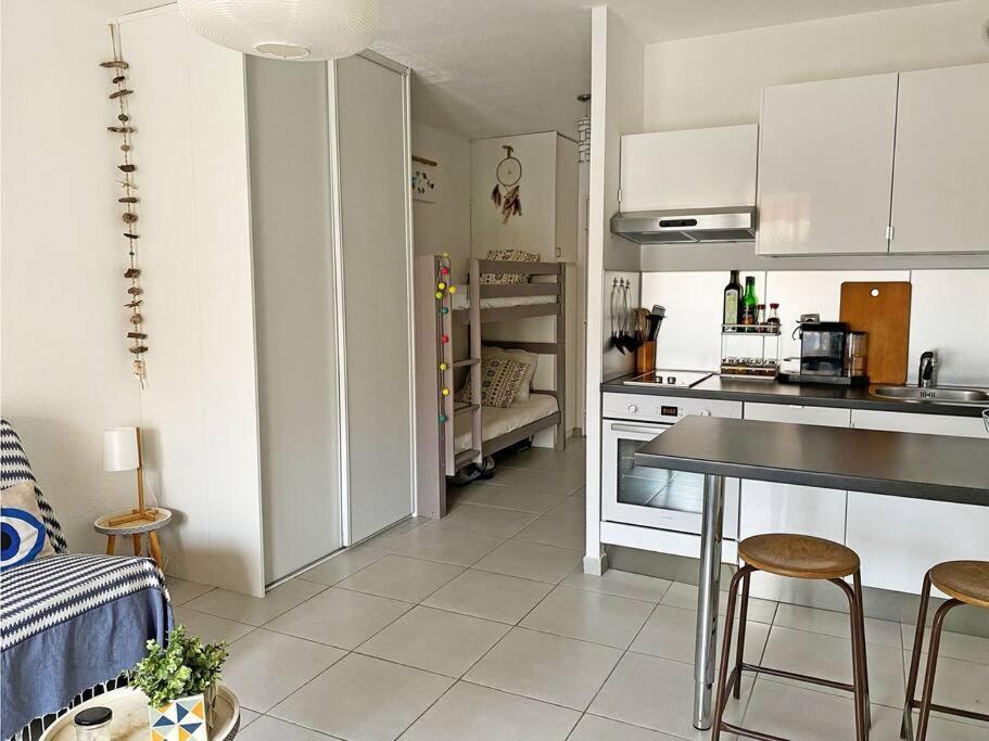 Joli Studio A 6 Min A Pied De La Plage Sanary-sur-Mer Exterior foto
